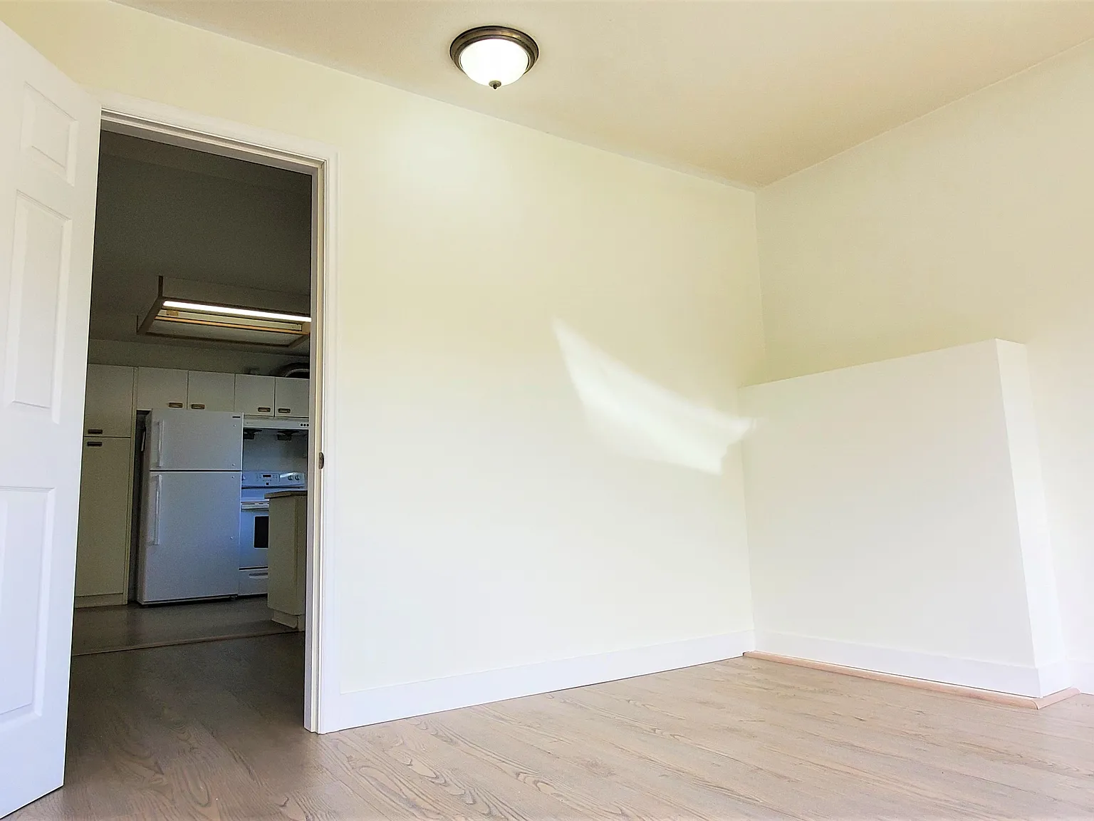 2 bed, 700 sqft, $1,750 — Photo 4