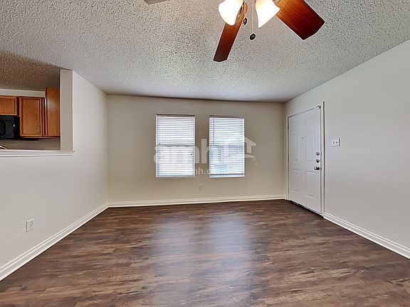 3rd image of 316 Quail Crossing Dr