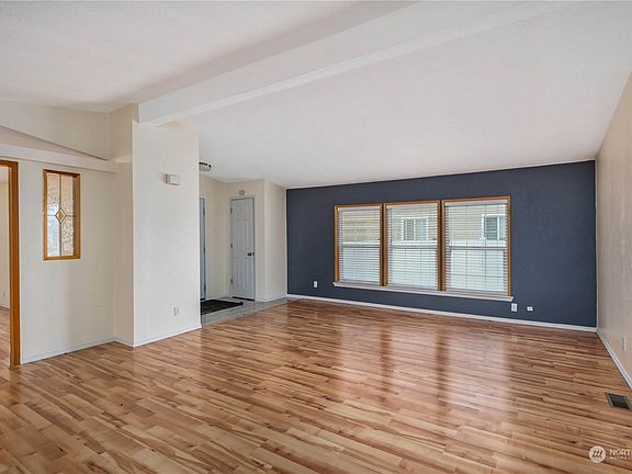 5th image of 425 Milwaukee Blvd S