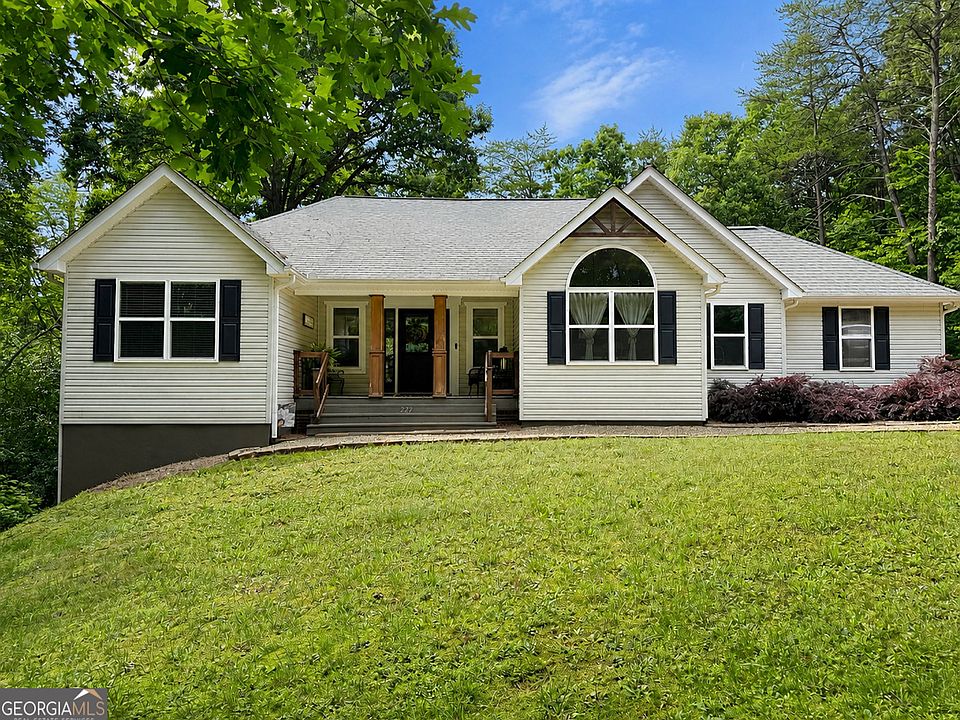 1st image of 227 Clarkesville Heights Dr
