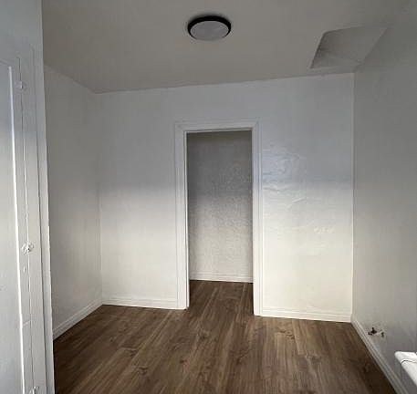4th image of 2264 W 27th St