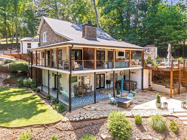 4886 Propes Dr, Oakwood, GA 30566