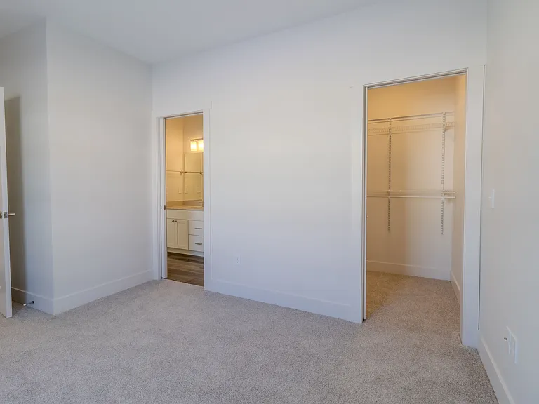 Premier Place II — Photo 16
