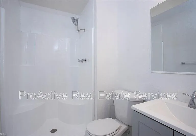 5684 Campus Dr — Photo 17