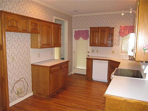 5th image of 18205 E 30th Terrace Ct S