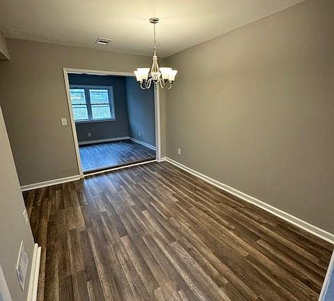 3rd image of 35 Maple Ct
