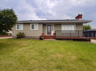 5015 W 53rd St, Eckville, AB T0M0X0