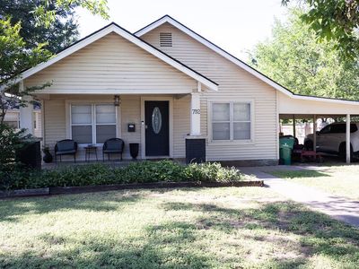 702 E Gilbert St, Henrietta, TX, 76365