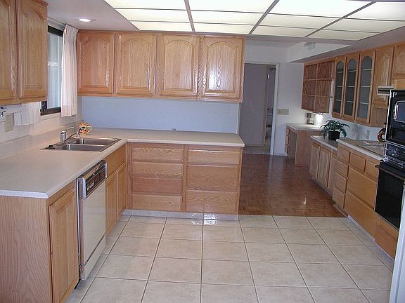 Neutral Tile