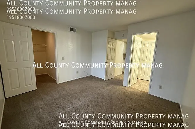 2277 Oak Ave — Photo 24