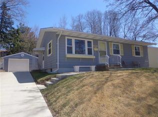 1201 18th St NW, Cedar Rapids, IA 52405