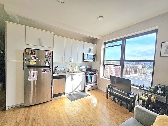 3rd image of 3495 Broadway APT 103