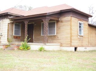1001 Calhoun St, Palestine, TX 75801