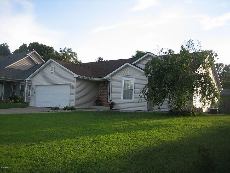 1st image of 345 Goldenview Dr
