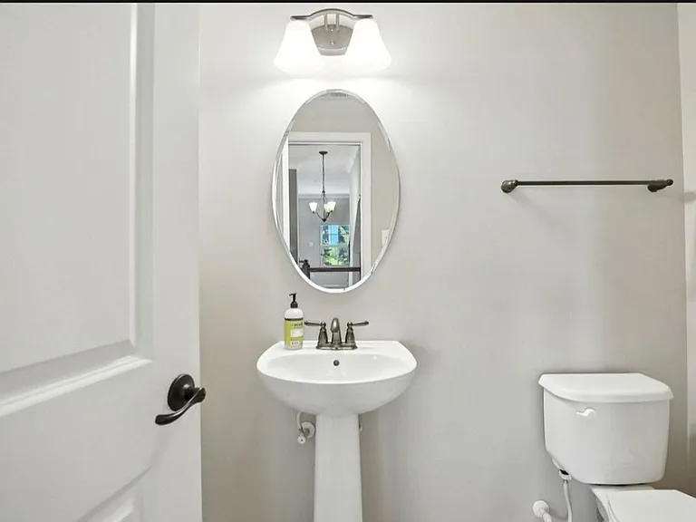 13682 Endeavour Dr — Photo 16