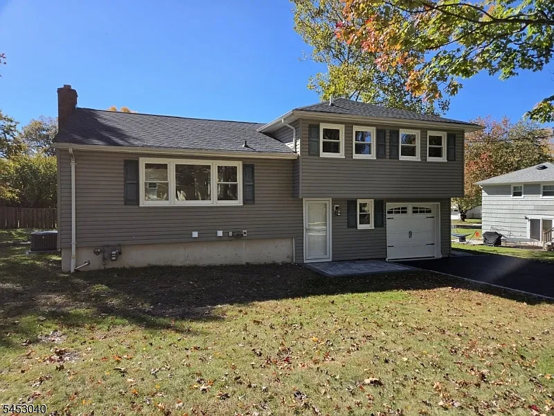 4 bed, 3.5 bath, $5,650 — Photo 1