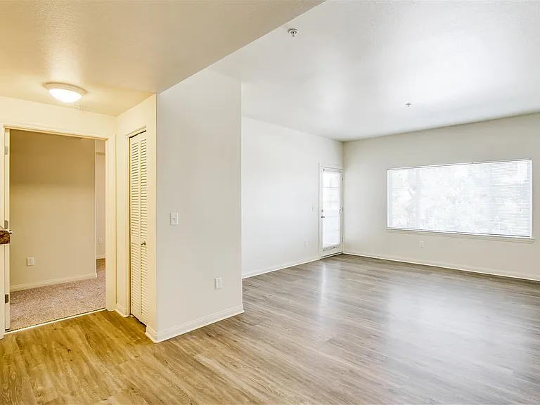 Sierra Oaks — Photo 34