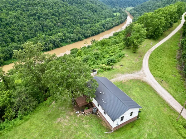 301 T Estes Rd, Beattyville, KY 41311