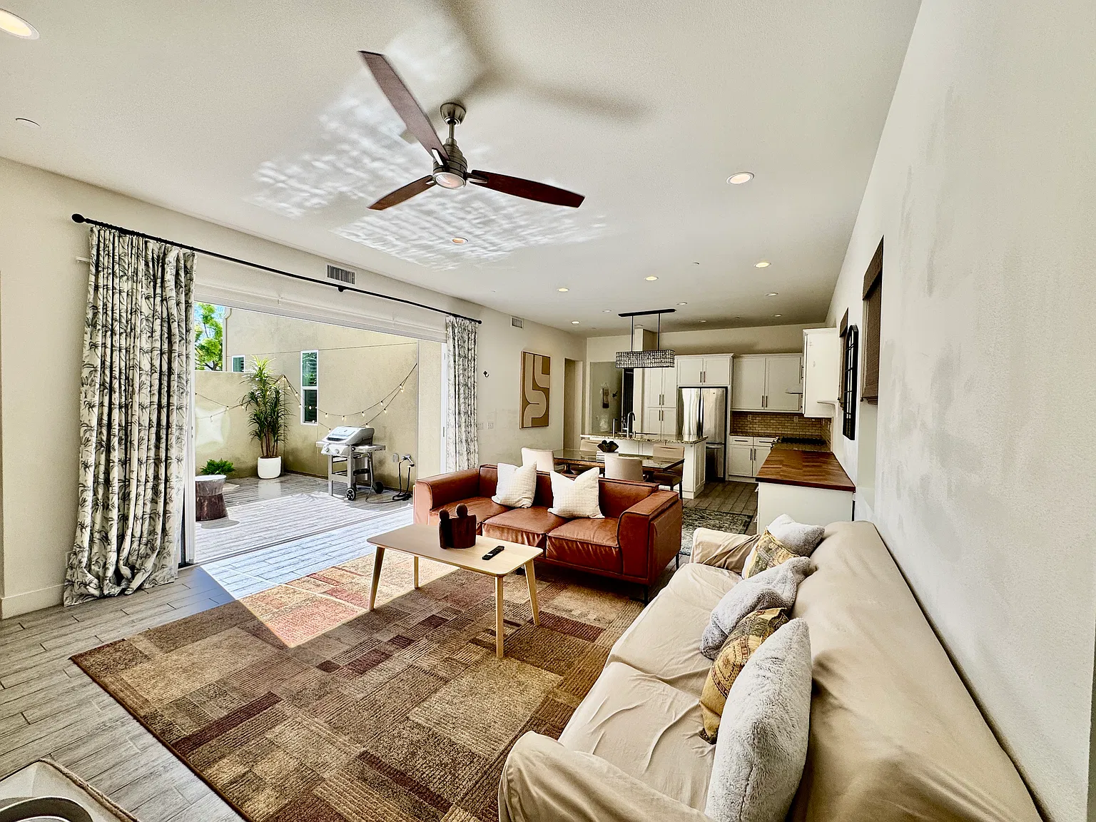 3 bed, 1495 sqft, $5,500 — Photo 1