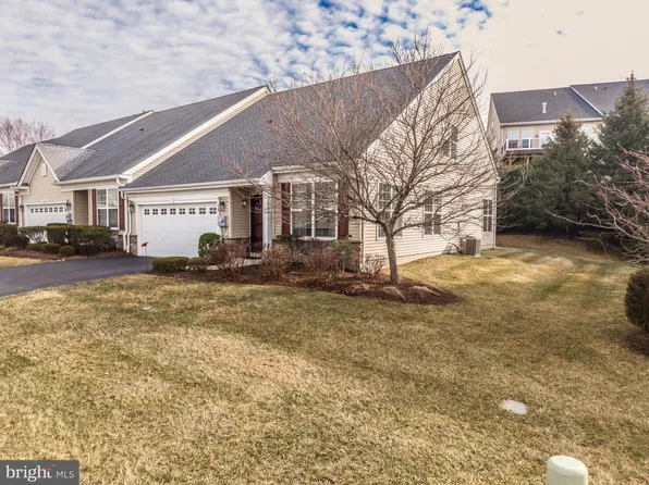141 Stoyer Rd, Coatesville, PA 19320