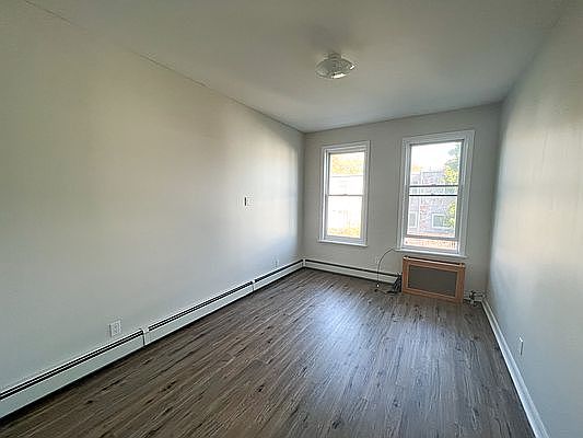 4th image of 2273 E 24th St #2A