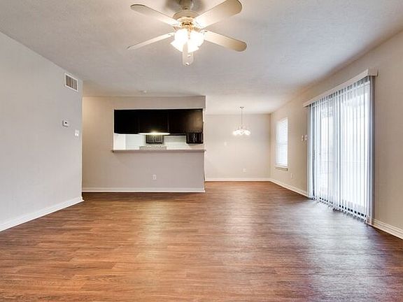 5th image of 1414 Hereford Dr