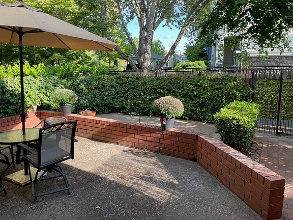 5th image of 594 Wimbledon Ct
