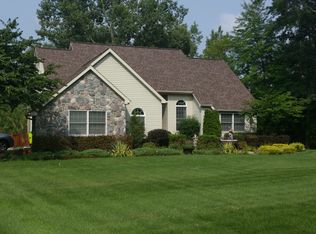 1250 Lake Jason Dr, White Lake, MI