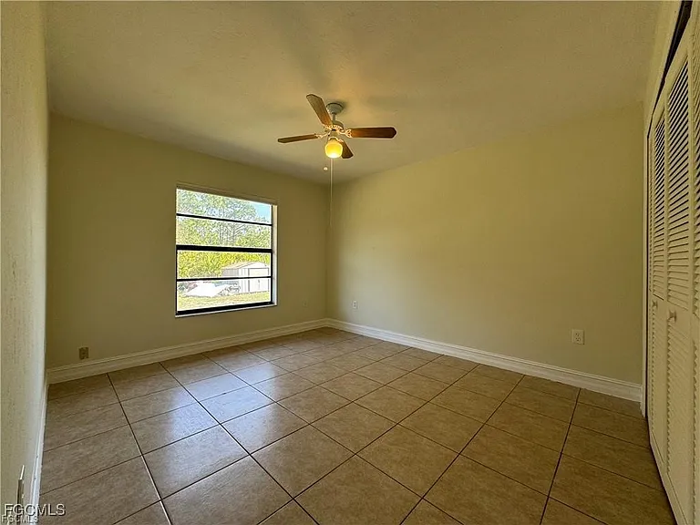 645 Homestead Rd S — Photo 16