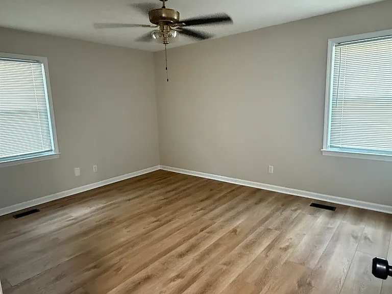 840 Mills Rd — Photo 9