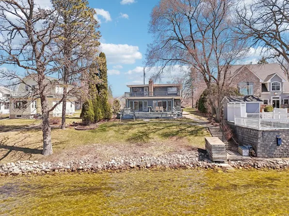 7120 South Loomis ROAD, Waterford, WI 53185