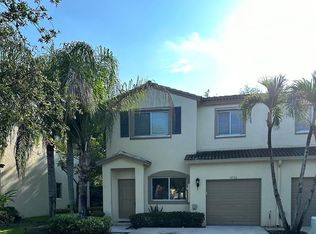 4766 Lago Vista Dr, Pompano Beach, FL 33073
