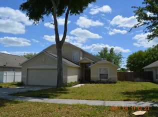 2279 Merry Rd, Tavares, FL 32778