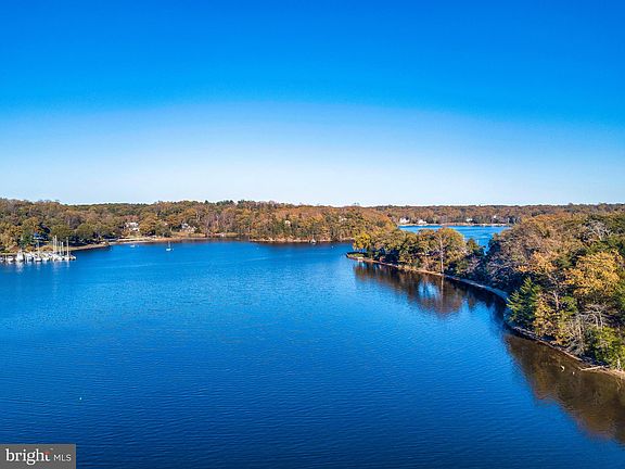 2nd image of 539 Point Field Dr