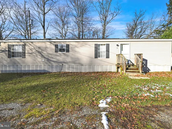 1234 Baltimore St Trailer 7, Hanover, PA 17331