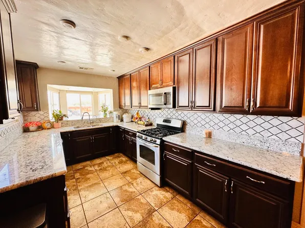 11236 E Herndon Ave, Clovis, CA 93619