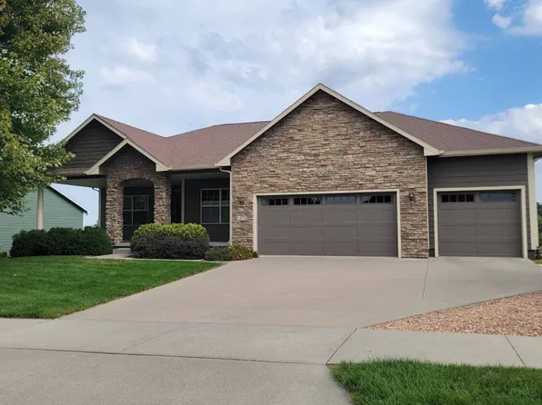 1808 Dorchester St, Norwalk, IA 50211