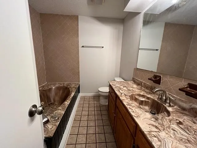 3859 S Hillcrest Ave — Photo 15
