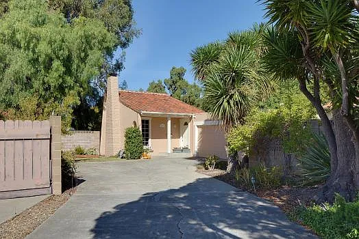 4855 Los Arboles Pl photo 1