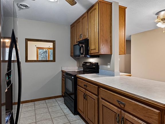 2nd image of 800 Banner Rd