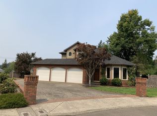 12275 SE Blaine Dr, Clackamas, OR 97015