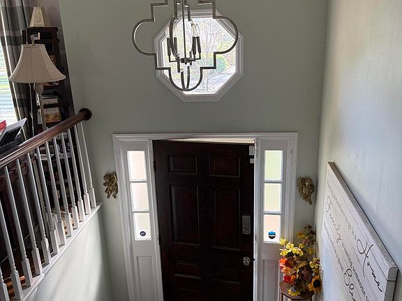 3rd image of 3401 Heritage Pl