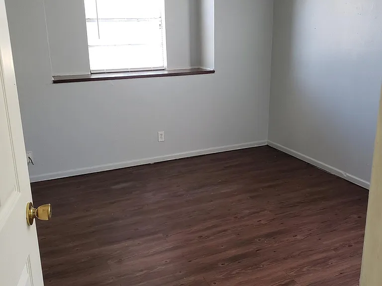 1041 Elk St — Photo 6
