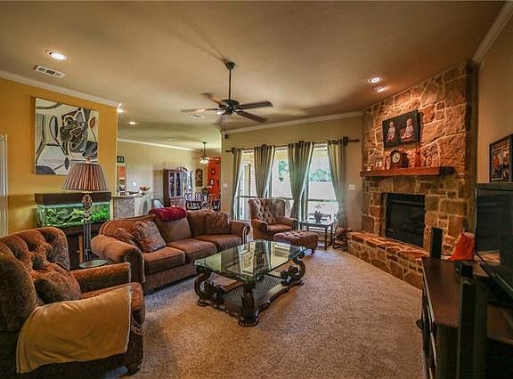 3rd image of 508 Clubhouse Dr