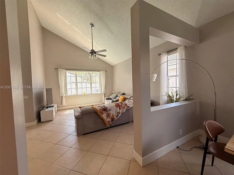 300 Cameron Dr — Photo 14