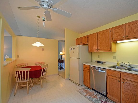 4th image of 8786 Carrousel Park Cir Unit 131