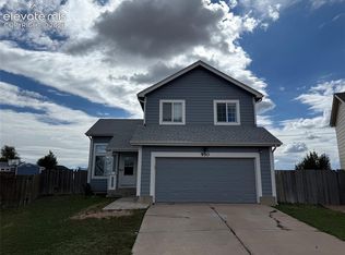 950 Square Dance Ln, Fountain, CO 80817