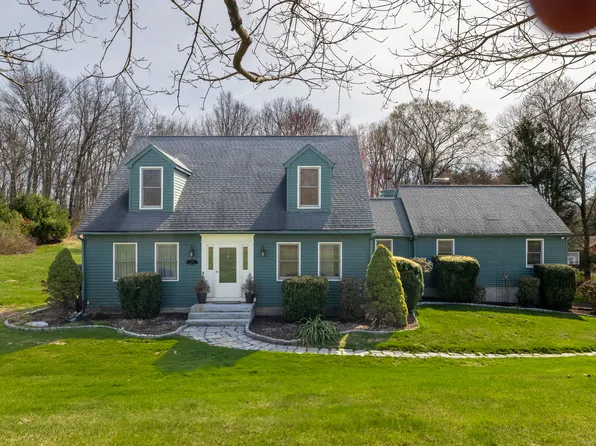 38 Barnhill Road, Woodbury, CT 06798