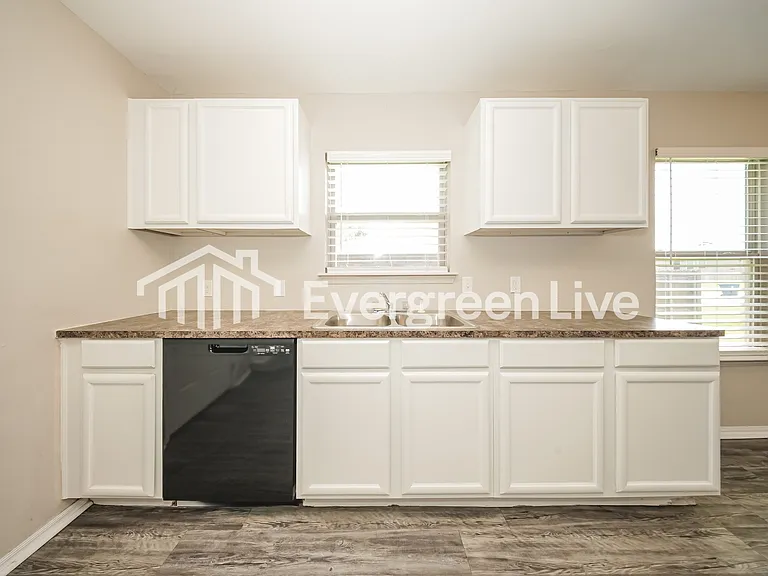 1850 Bliss Cir — Photo 8