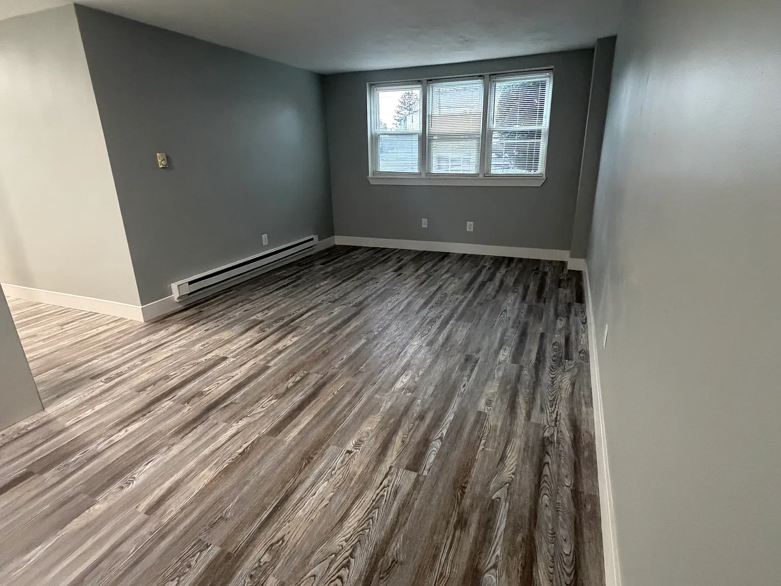 2 bed, $2,400 — Photo 4